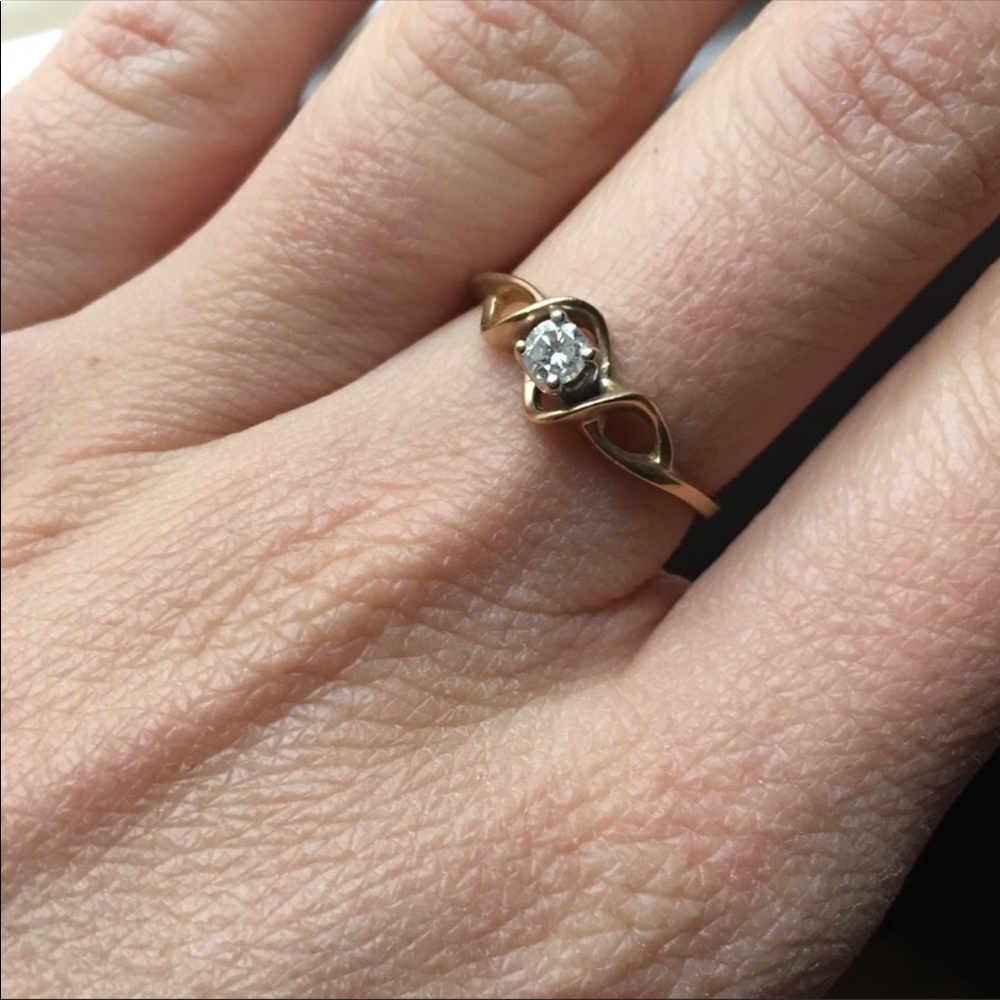 10K Gold Diamond Promise Ring